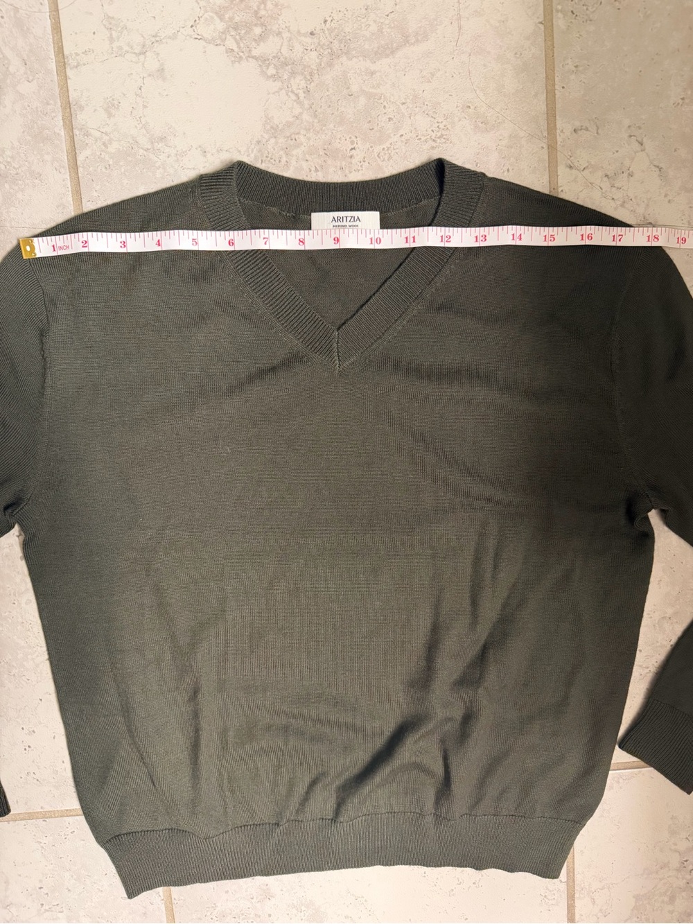 Aritzia | V-Neck Olive Green Merino Wool Knit Sweater | Sz XS (Fits like S/M) - Picture 5 of 9